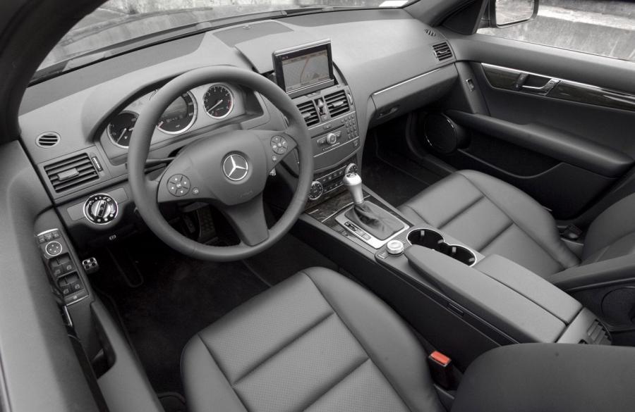  Mercedes-Benz C350 Sport 2008 года  (фото 2 из 11)